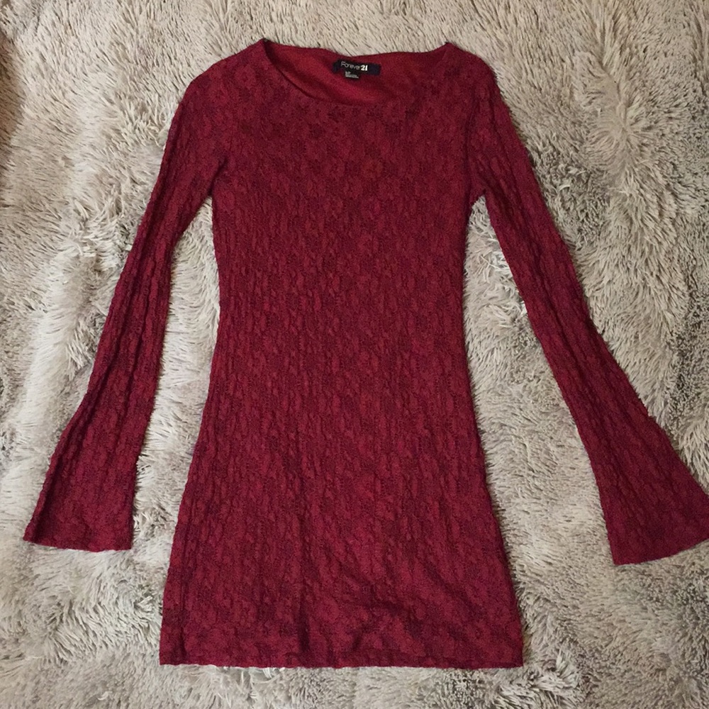 FOREVER 21 - Deep red lace dress